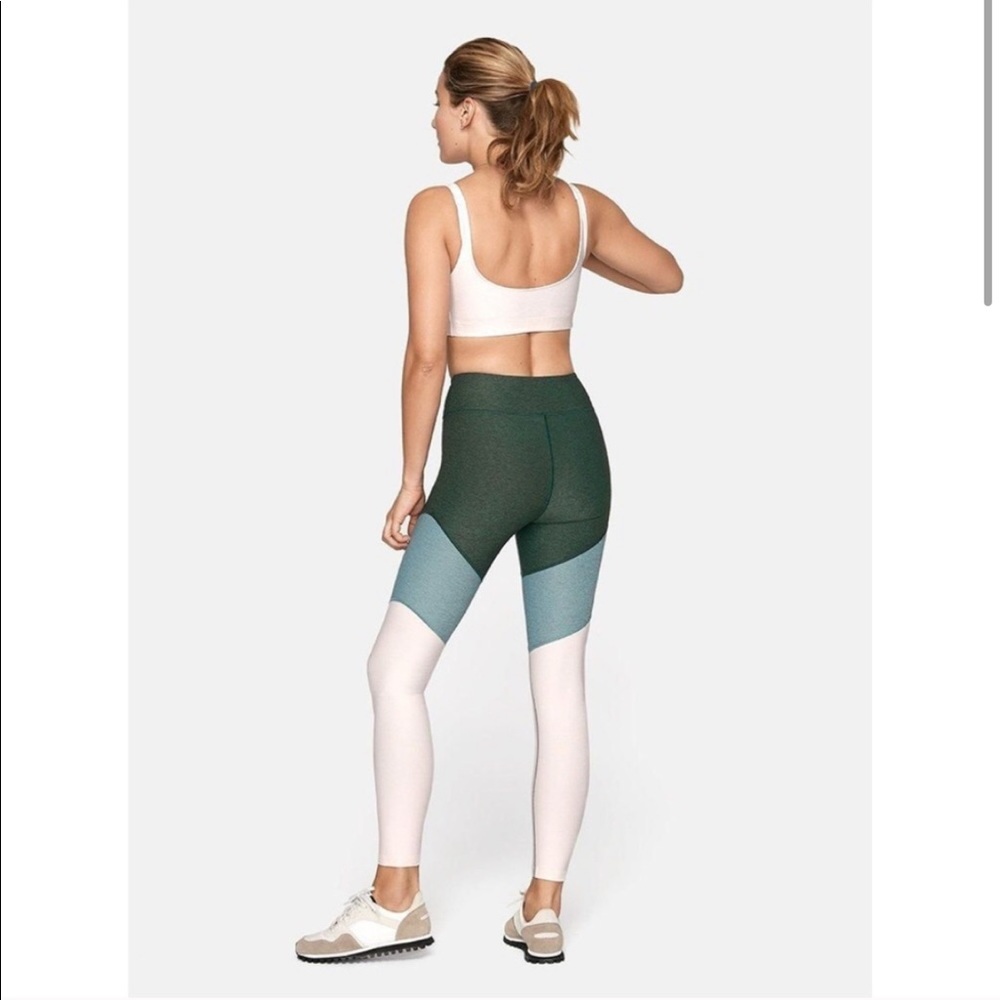 ❌SOLD❌ Outdoor Voices 7/8 Springs Leggings - Picture 3 of 8